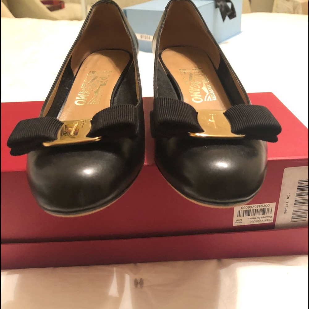 Salvatore Ferragamo VARA heels